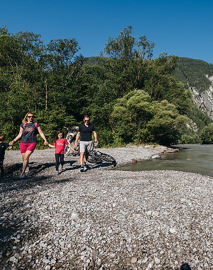 The family plays by the sea